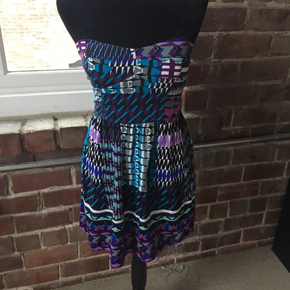 Patterned strapless dress - Picture 1 of 3